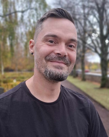 Mikael Andersson